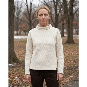 T by Talbots Sweater P Petite Mock Neck Winter White Quilted Metallic Shimmer